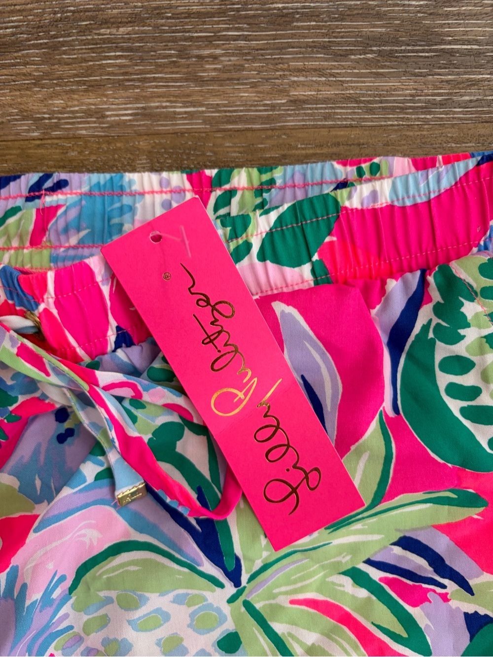 NWT Lilly Pulitzer Katia Short running shorts #006336 size L waist 34” - Picture 3 of 10